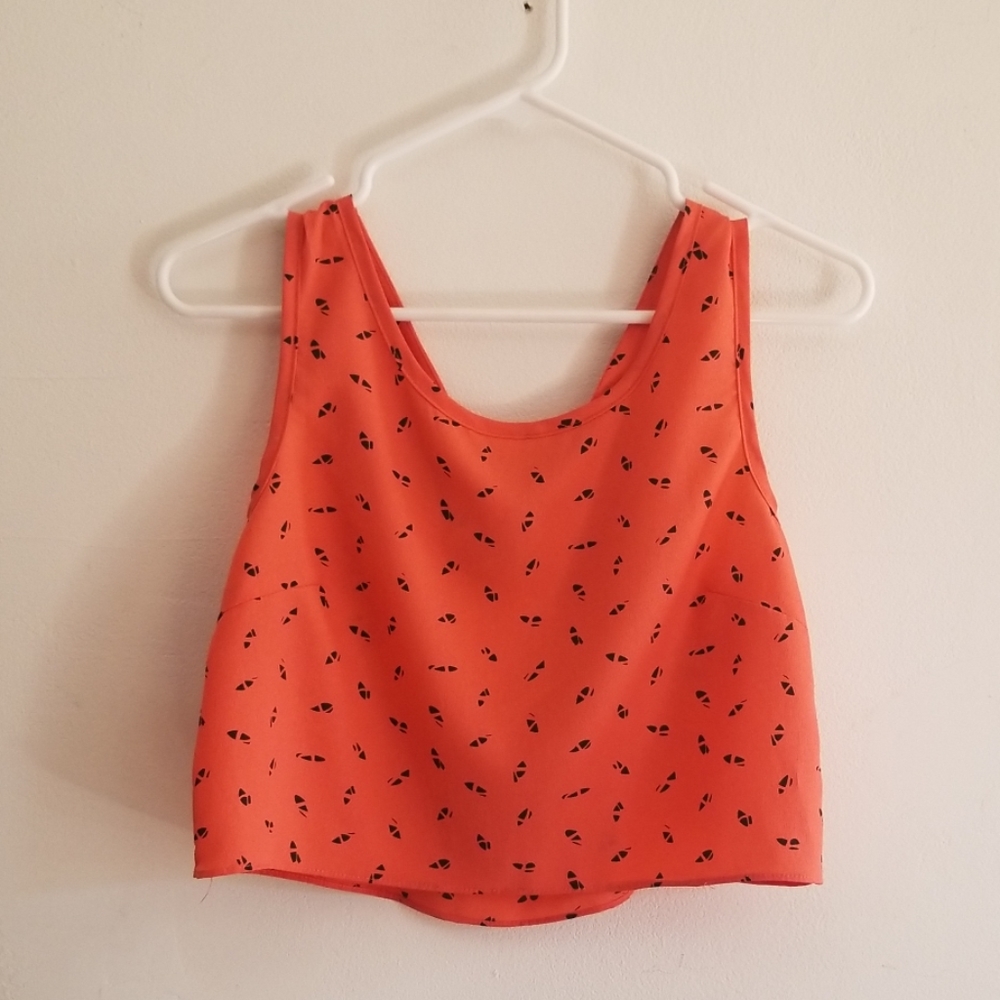 Coral patterned crop top